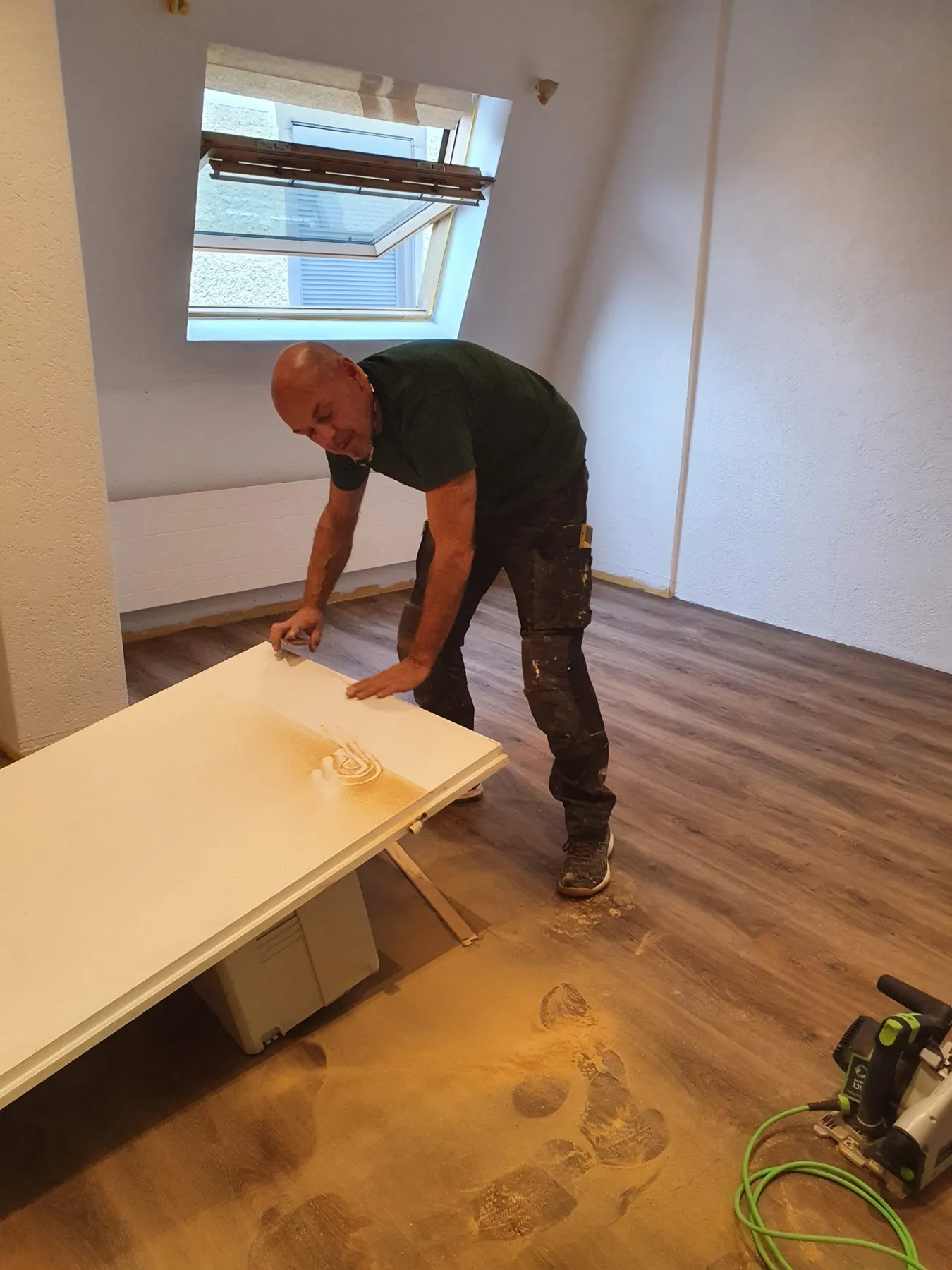 Neuer Boden wird verlegt